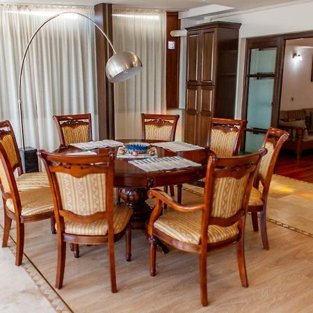 Spacious Apartment In City Centre Yaş Dış mekan fotoğraf