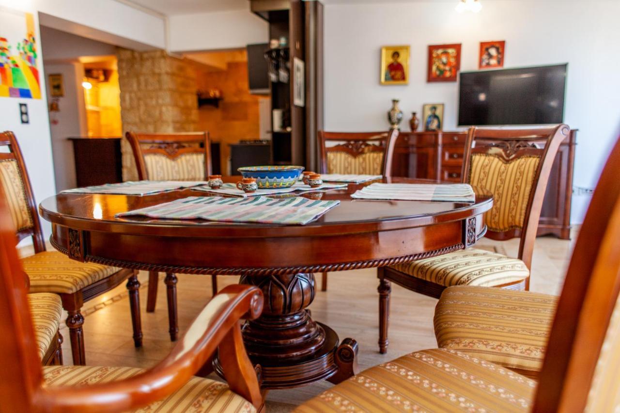 Spacious Apartment In City Centre Yaş Dış mekan fotoğraf
