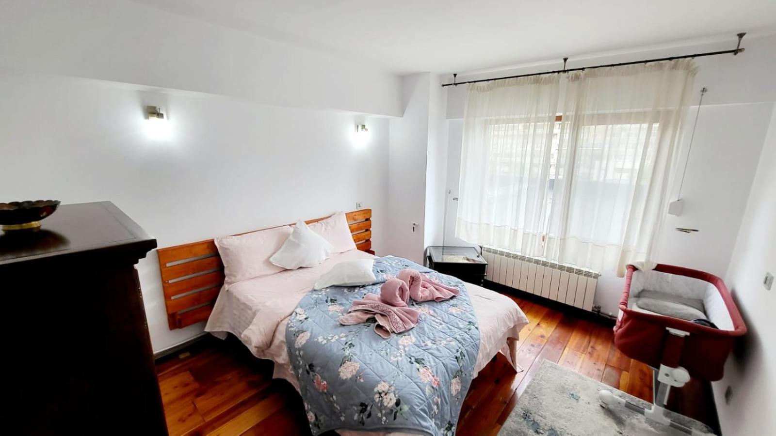 Spacious Apartment In City Centre Yaş Dış mekan fotoğraf